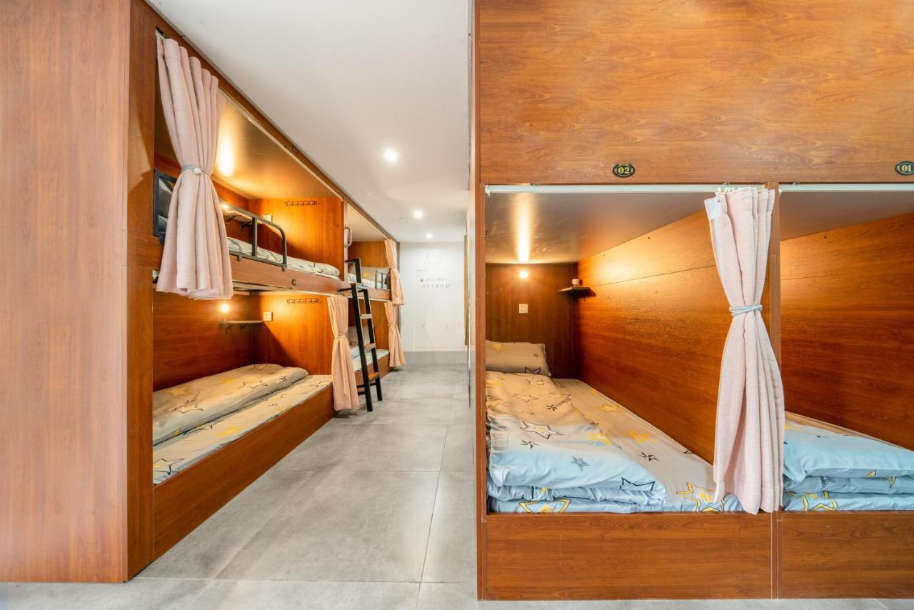 Riverside International Youth Hostel阅江老院青年旅舍 Çongçing Dış mekan fotoğraf