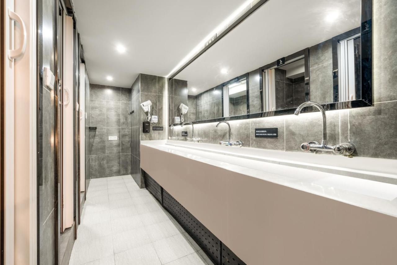 Riverside International Youth Hostel阅江老院青年旅舍 Çongçing Dış mekan fotoğraf